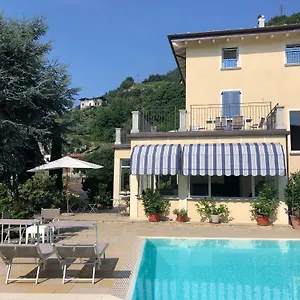 Eden Jacuzzi Pool Couette-café